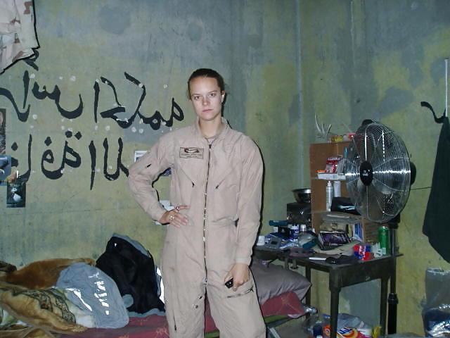 11P Army  Girl In Iraq