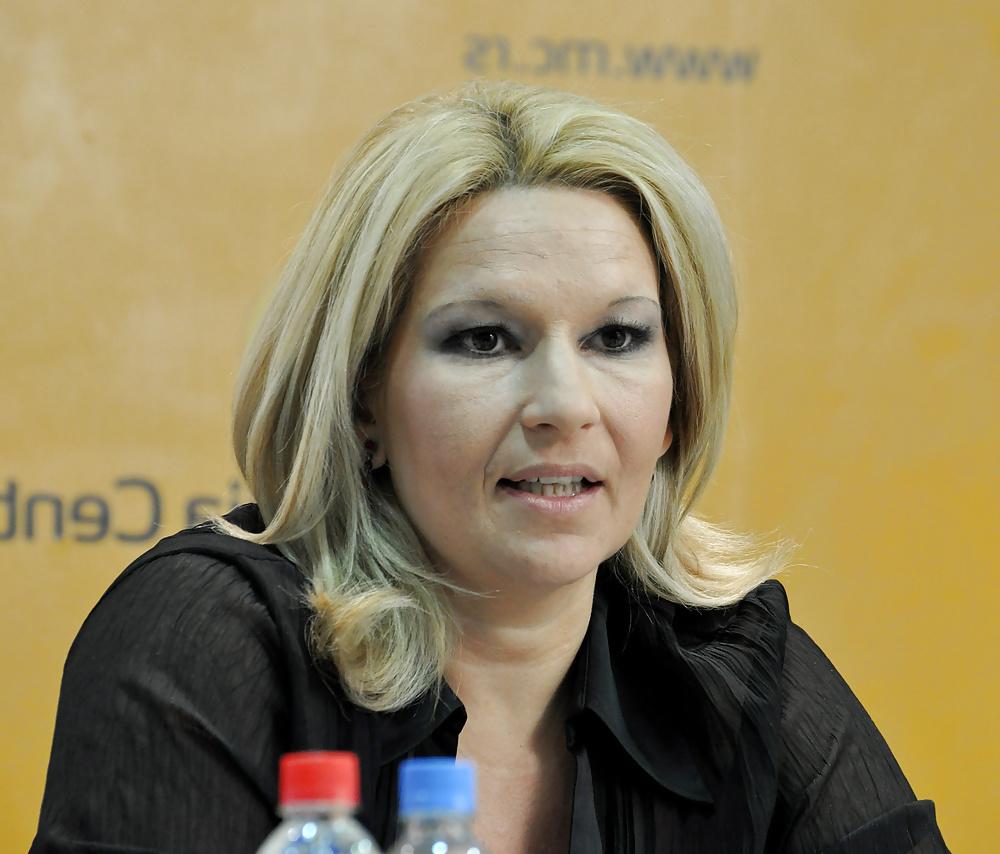 25P Love jerking off to conservative Zorana Mihajlovic