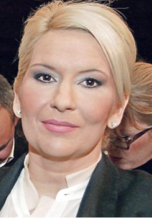 25P Love jerking off to conservative Zorana Mihajlovic