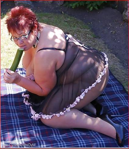 15P Sexy fat granny