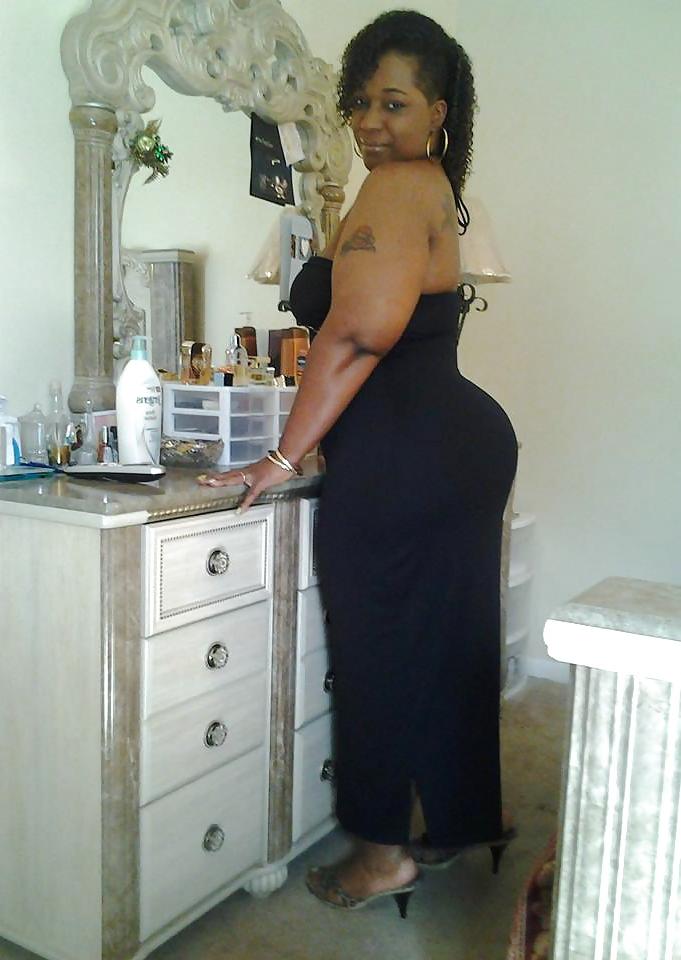17P Thick moms