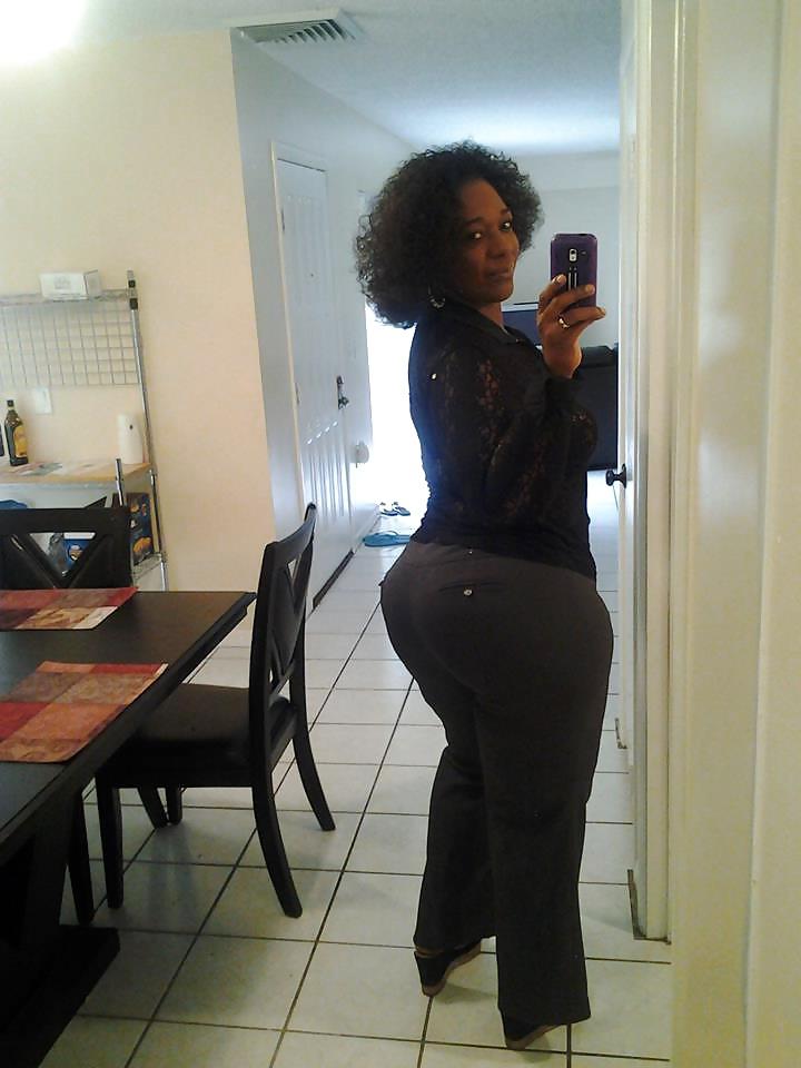 17P Thick moms