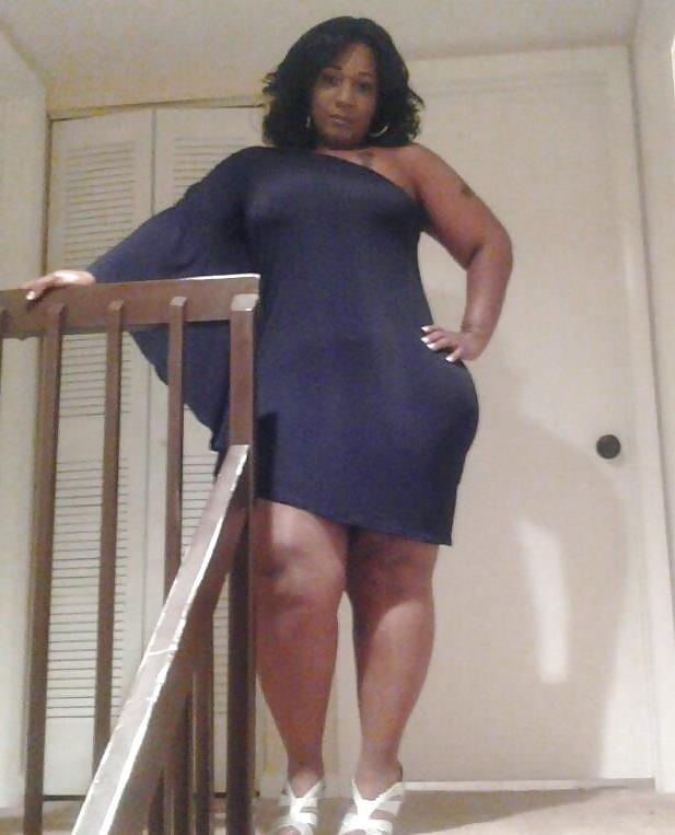 17P Thick moms