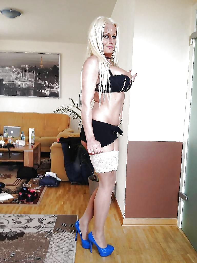 20P Amateur Mature Aneela Bimbo