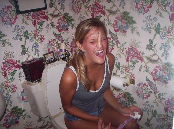 21P Amateur Bathroom Pics