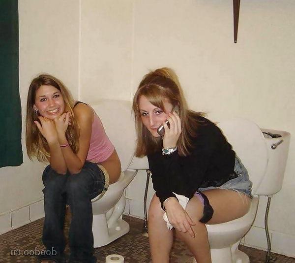 21P Amateur Bathroom Pics