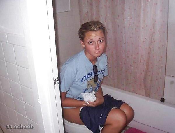 21P Amateur Bathroom Pics