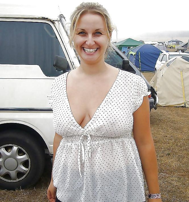 25P Curvy sexy babes 1