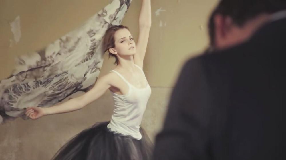 18P Emma Watson Glamour UK (Braless) 