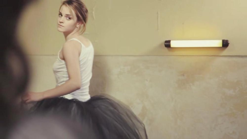 18P Emma Watson Glamour UK (Braless) 