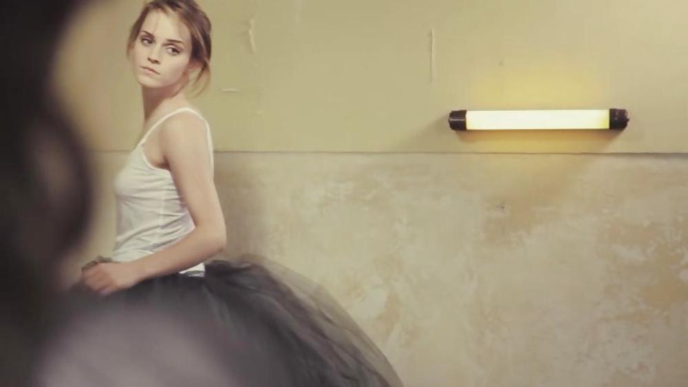 18P Emma Watson Glamour UK (Braless) 