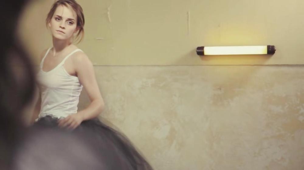 18P Emma Watson Glamour UK (Braless) 