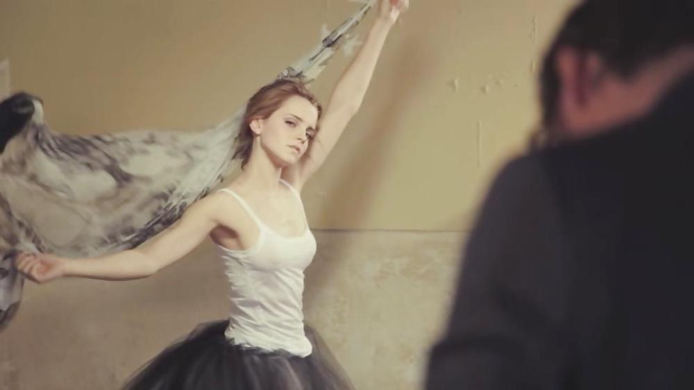 18P Emma Watson Glamour UK (Braless) 