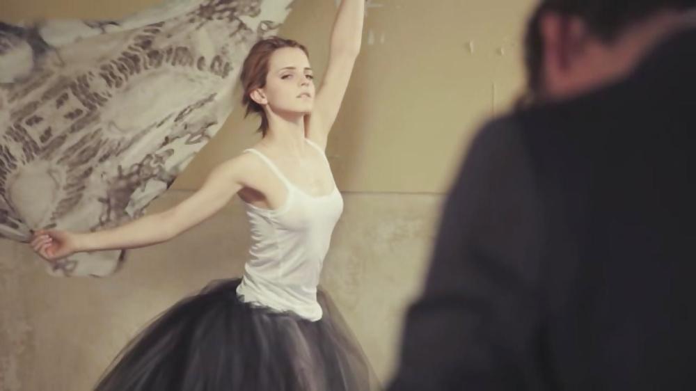 18P Emma Watson Glamour UK (Braless) 