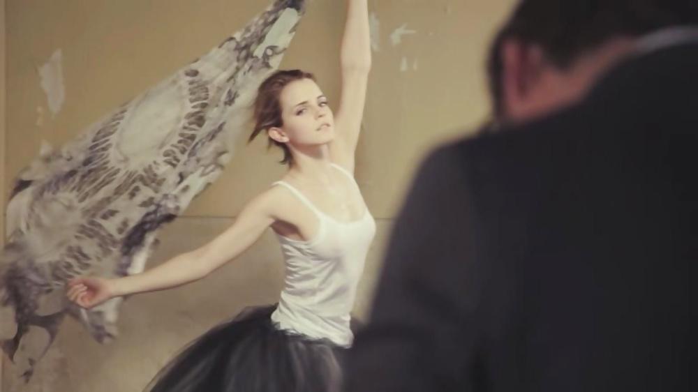 18P Emma Watson Glamour UK (Braless) 