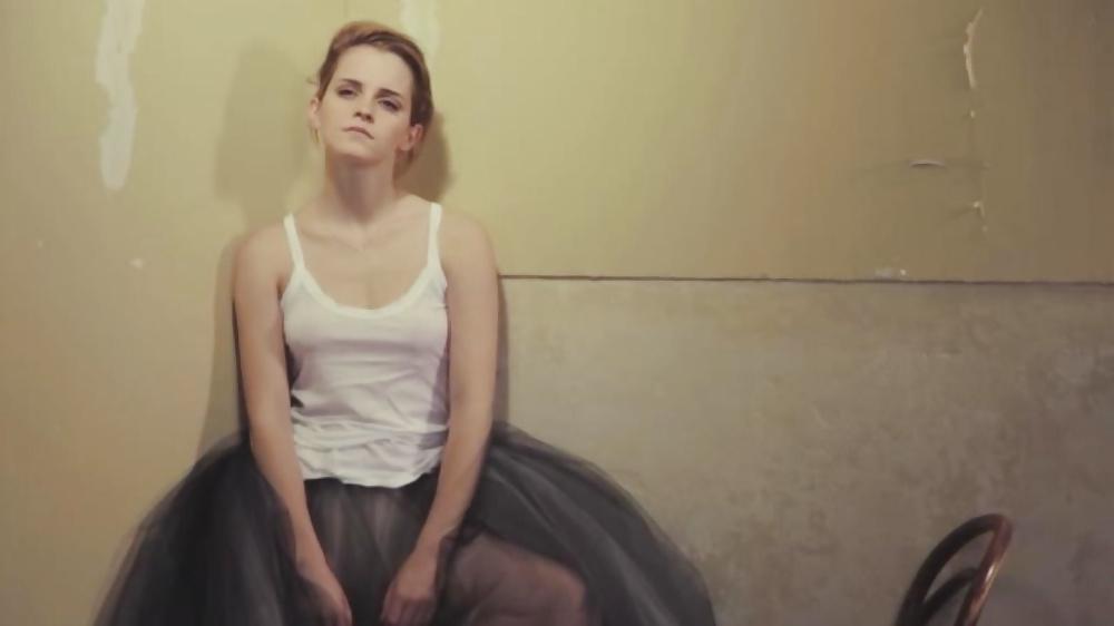 18P Emma Watson Glamour UK (Braless) 