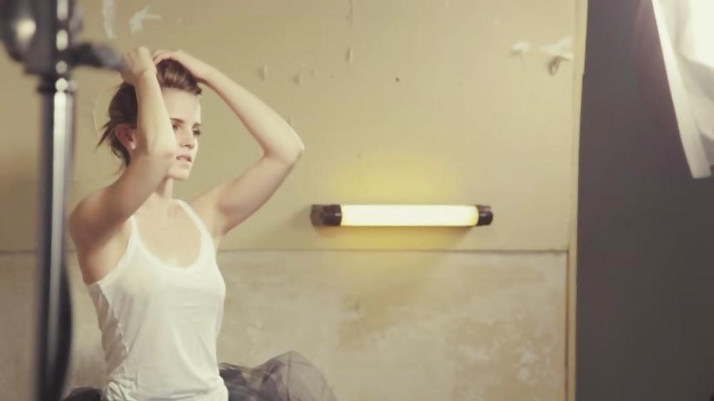18P Emma Watson Glamour UK (Braless) 