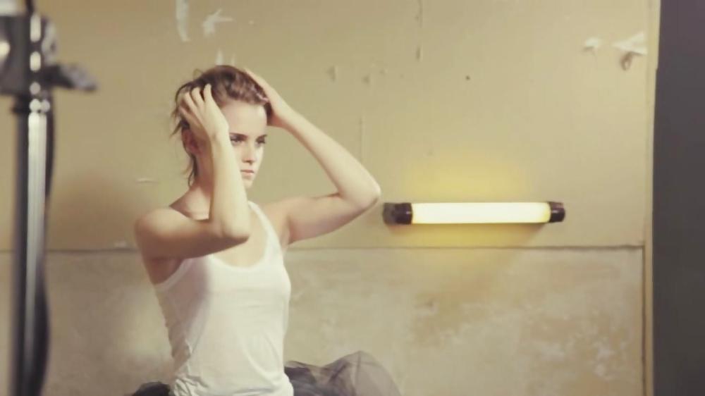 18P Emma Watson Glamour UK (Braless) 