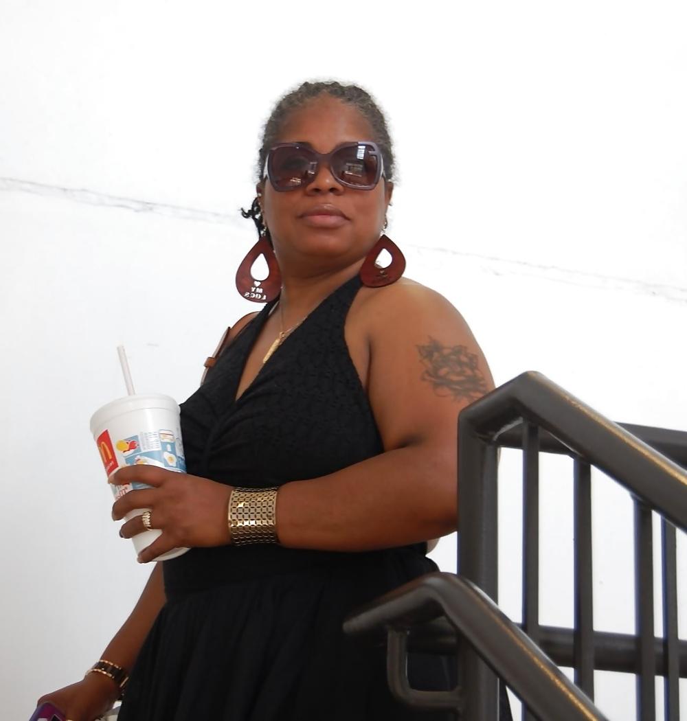 25P Curvy Women 
