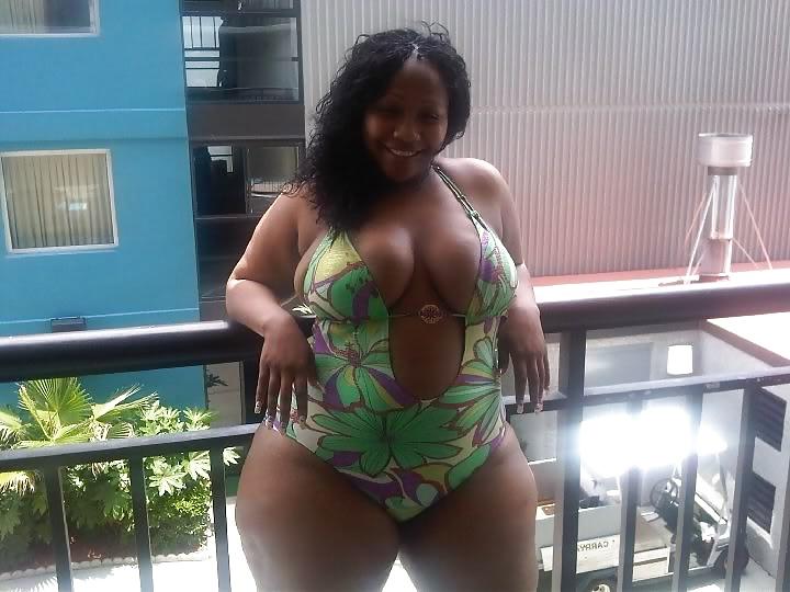 25P Curvy Women 