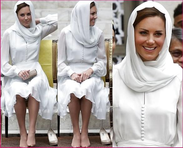 10P Princess Kate had to take off her Shoes, pretty Nylonfeet 