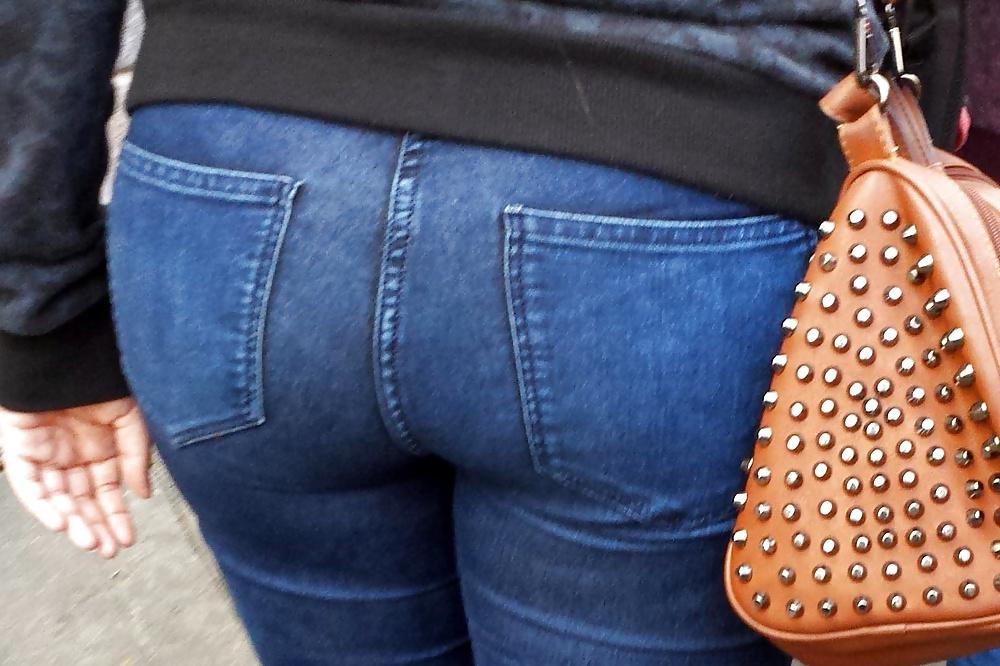 18P Jeans-Arsch offen