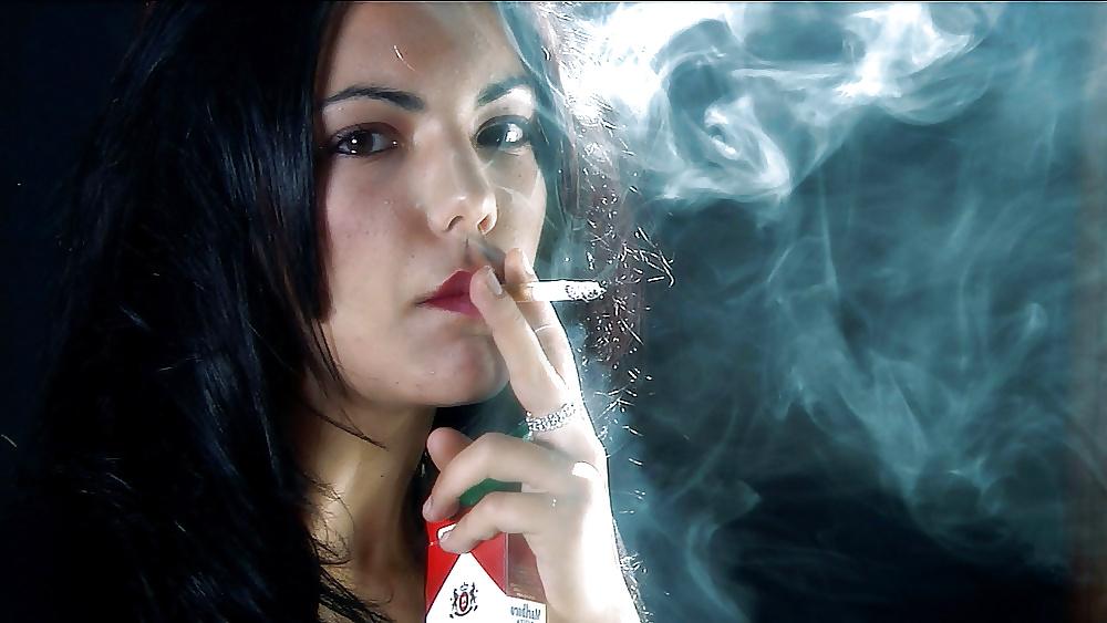 20P Glamour Smoking