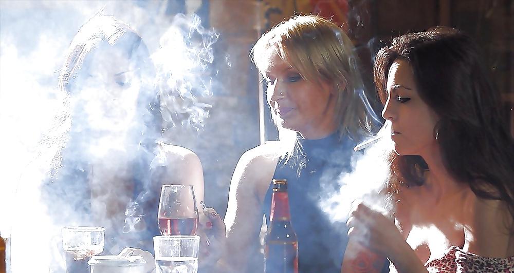 20P Glamour Smoking
