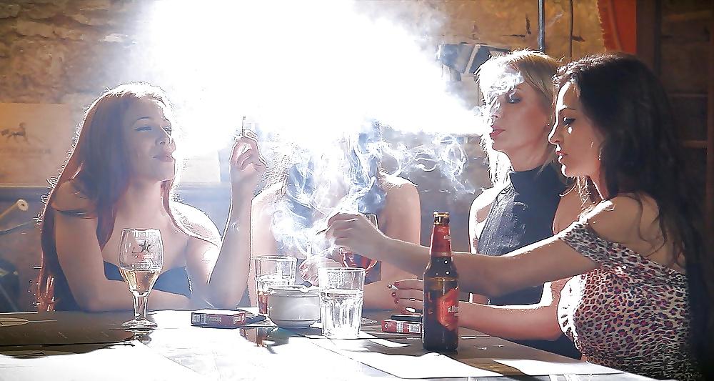 20P Glamour Smoking