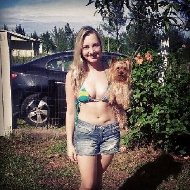 16P Brazilian Blonde wants your cum