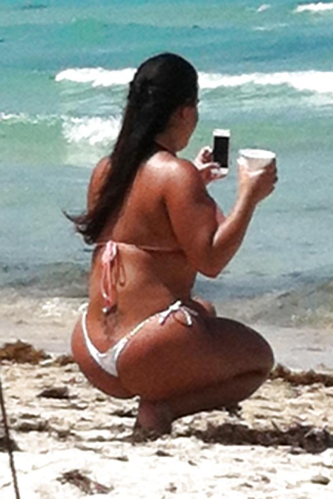 11P Fat Ass Girl Public Beach