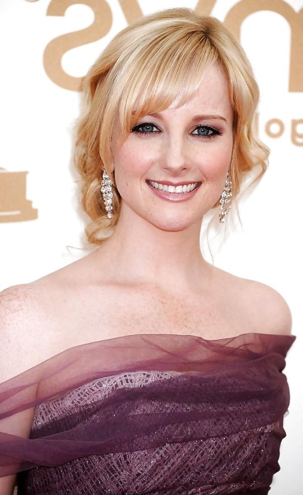17P Big Bang Bimbo Melissa Rauch