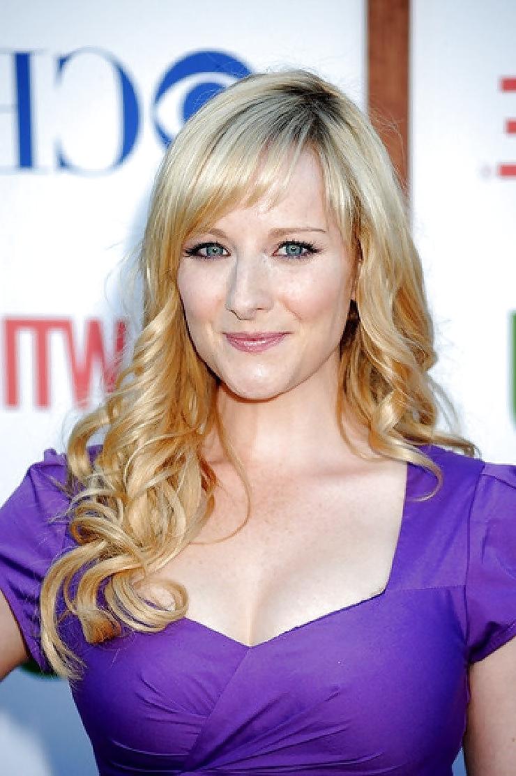 17P Big Bang Bimbo Melissa Rauch