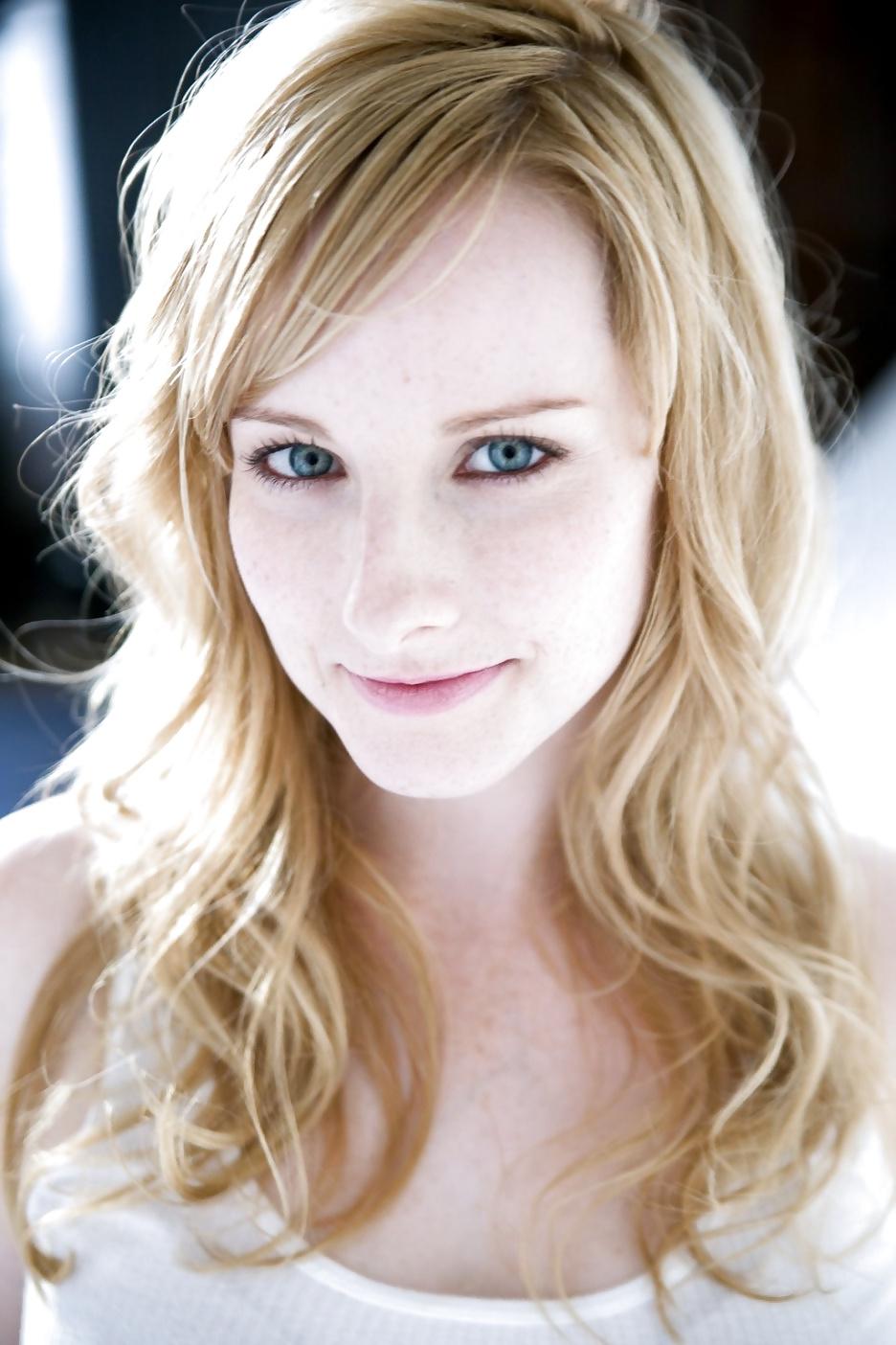 17P Big Bang Bimbo Melissa Rauch
