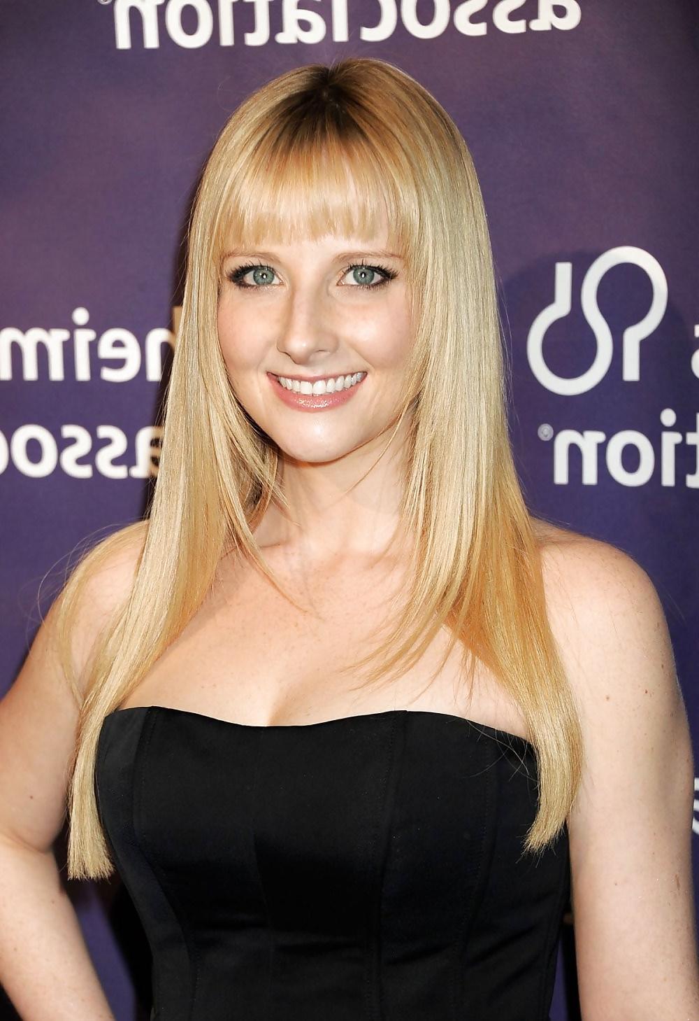 17P Big Bang Bimbo Melissa Rauch