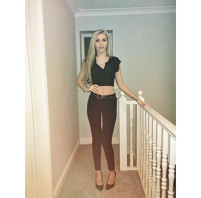 25P Uk skinny bimbo chav slut