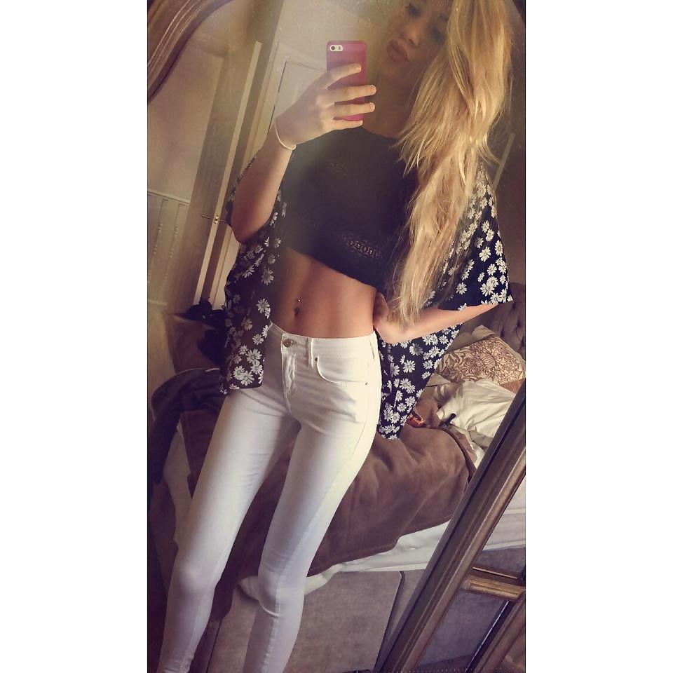 25P Uk skinny bimbo chav slut