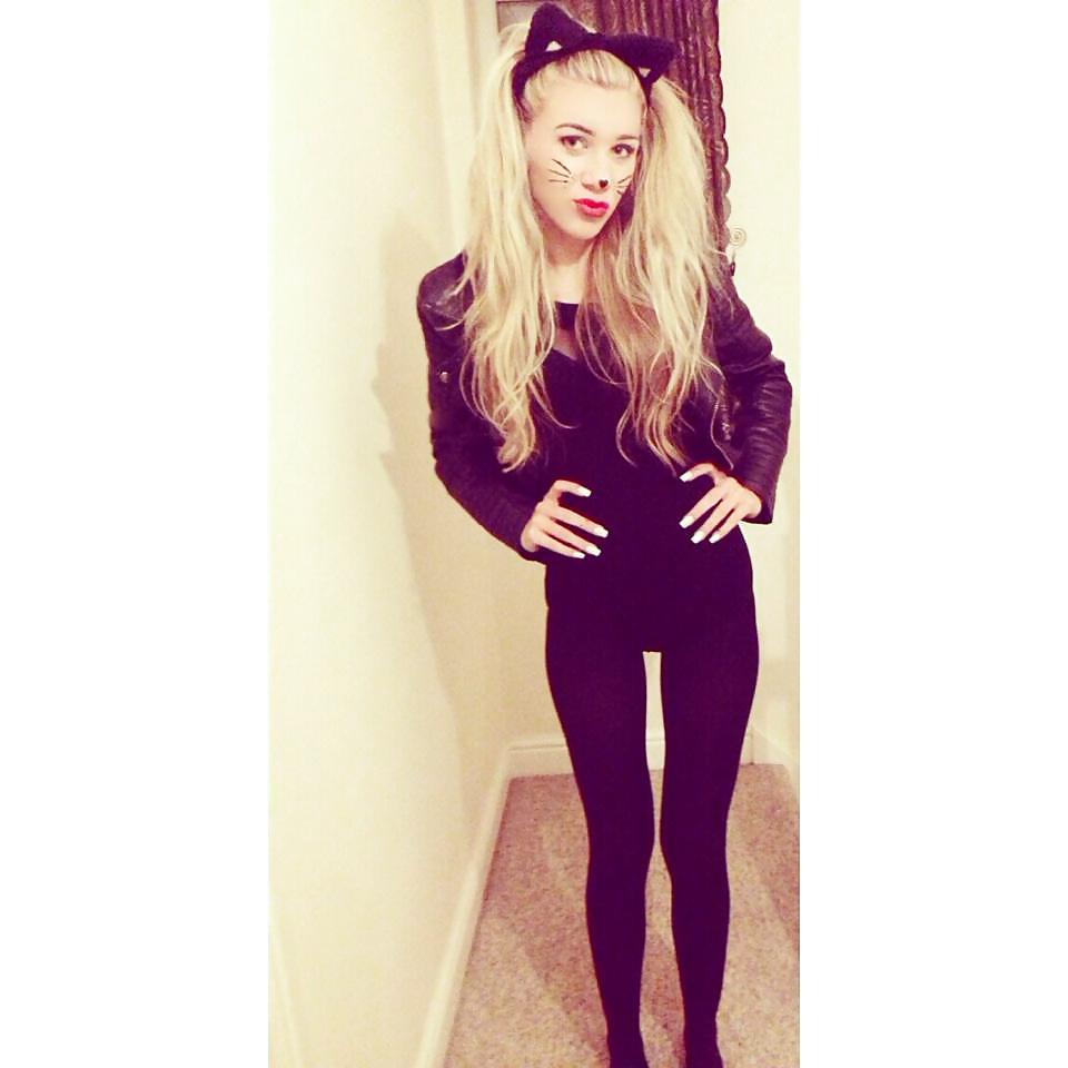25P Uk skinny bimbo chav slut