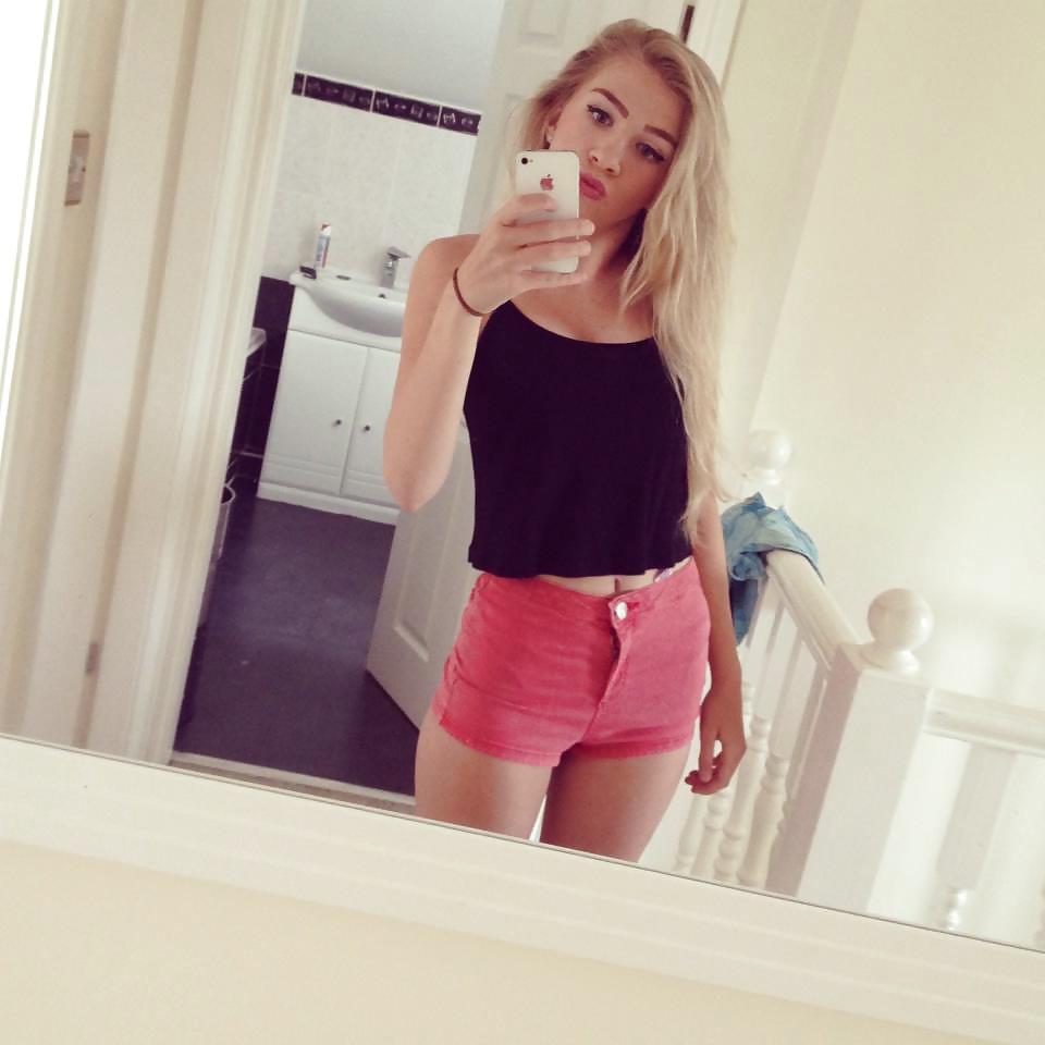 25P Uk skinny bimbo chav slut