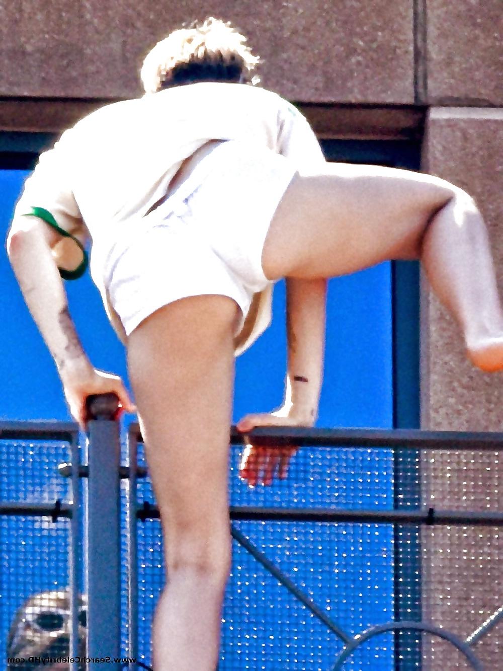 20P What Is Your MILEY CYRUS Fuck Fantasy?