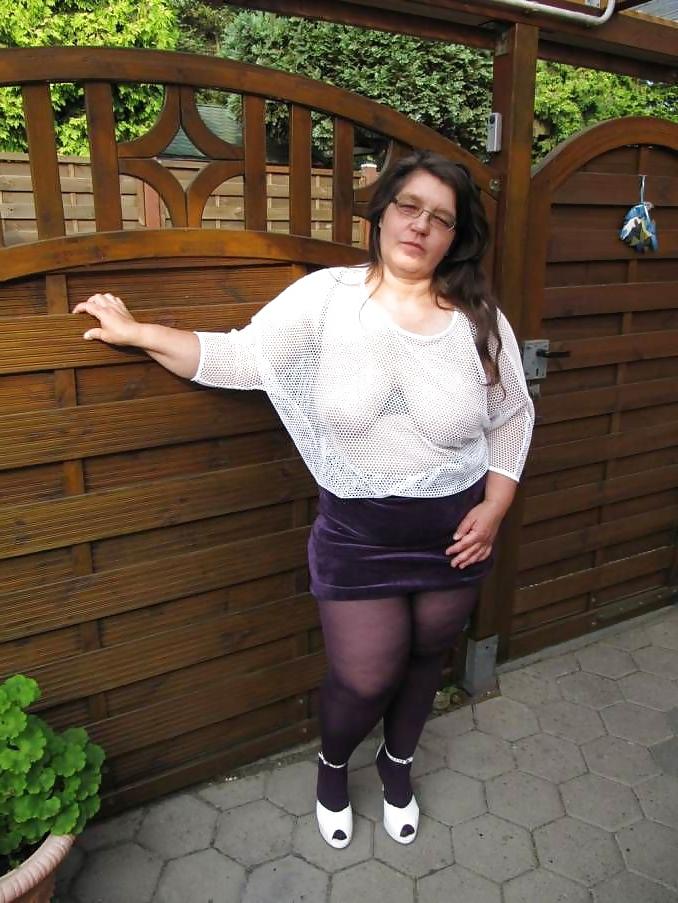 25P Pretty Matures so sexy and curvy