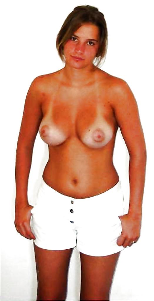 25P Holiday pictures German teen girl big tits selfies