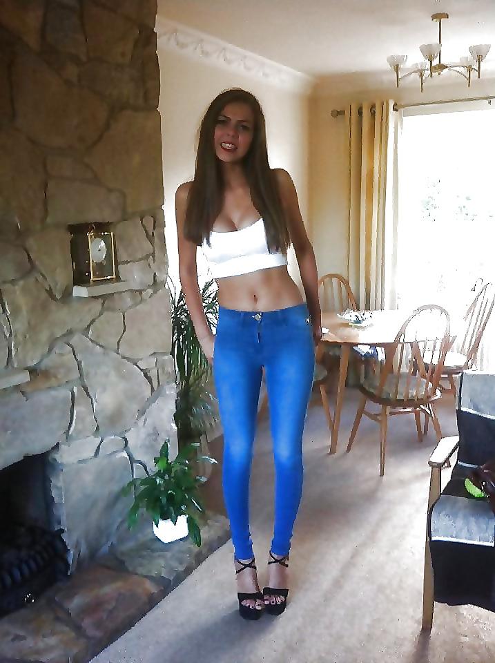 25P Hot asses in tight jeans