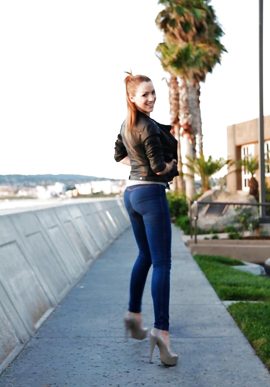 25P Hot asses in tight jeans