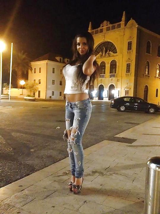 25P Hot asses in tight jeans