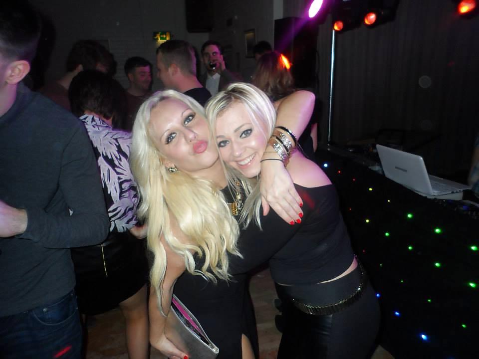 25P New uk bimbo chav pics of zoe