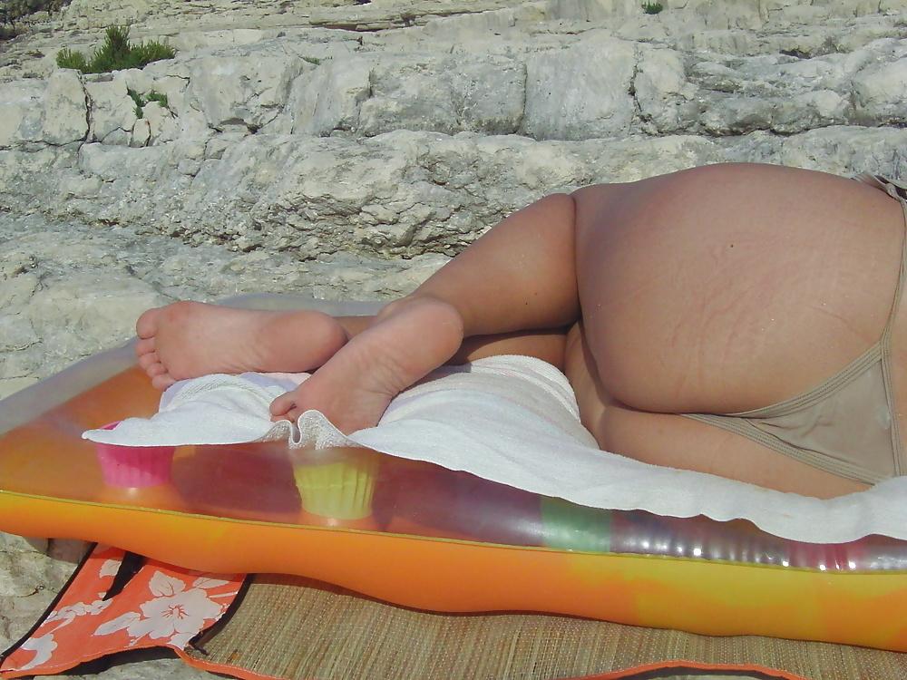 6P MILFY outdoor ass and thong 