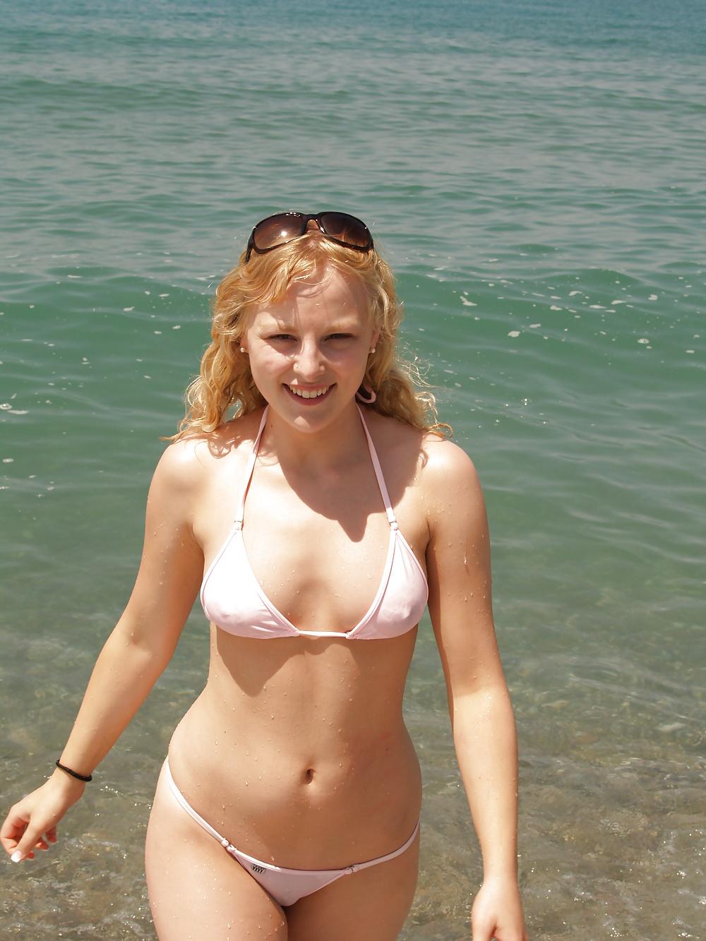 25P Sexy Blonde Mistress