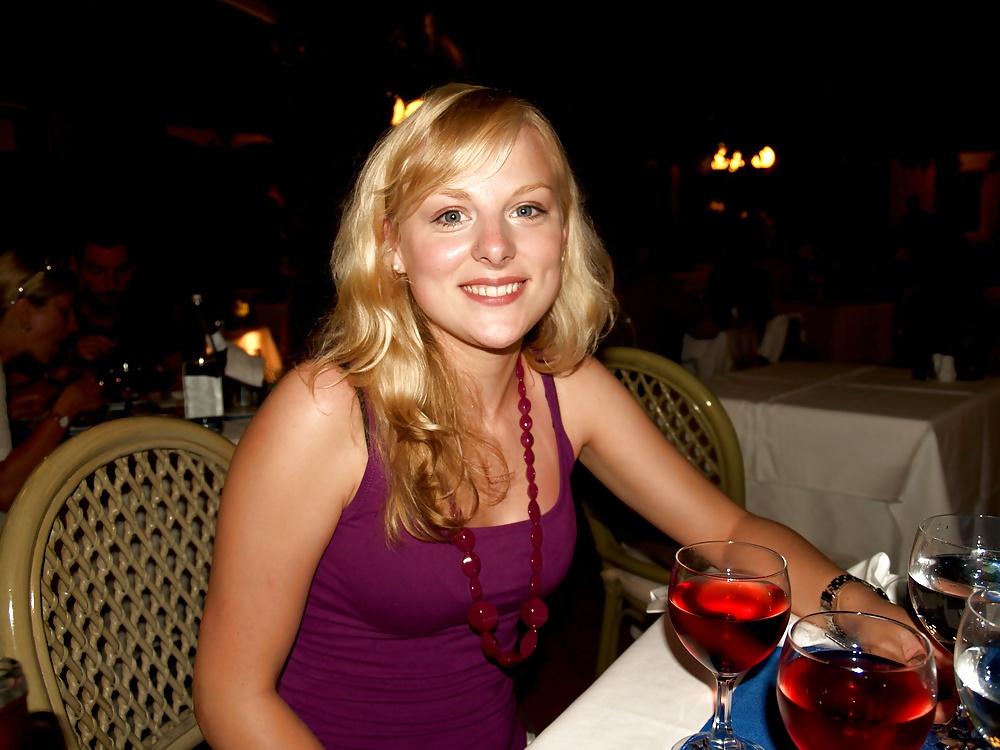 25P Sexy Blonde Mistress