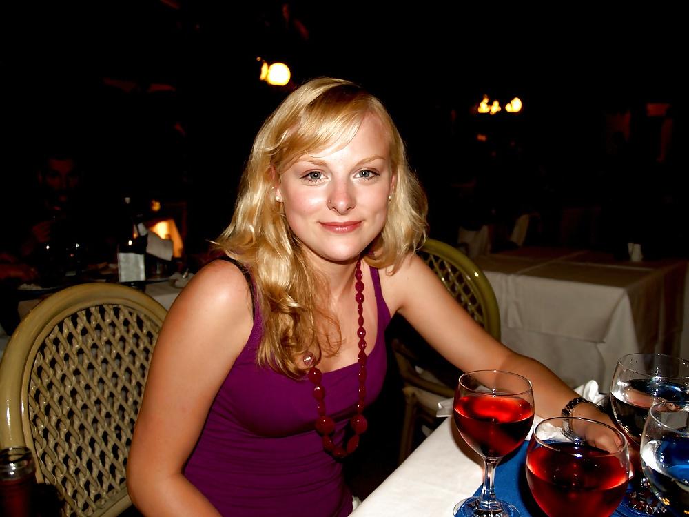25P Sexy Blonde Mistress